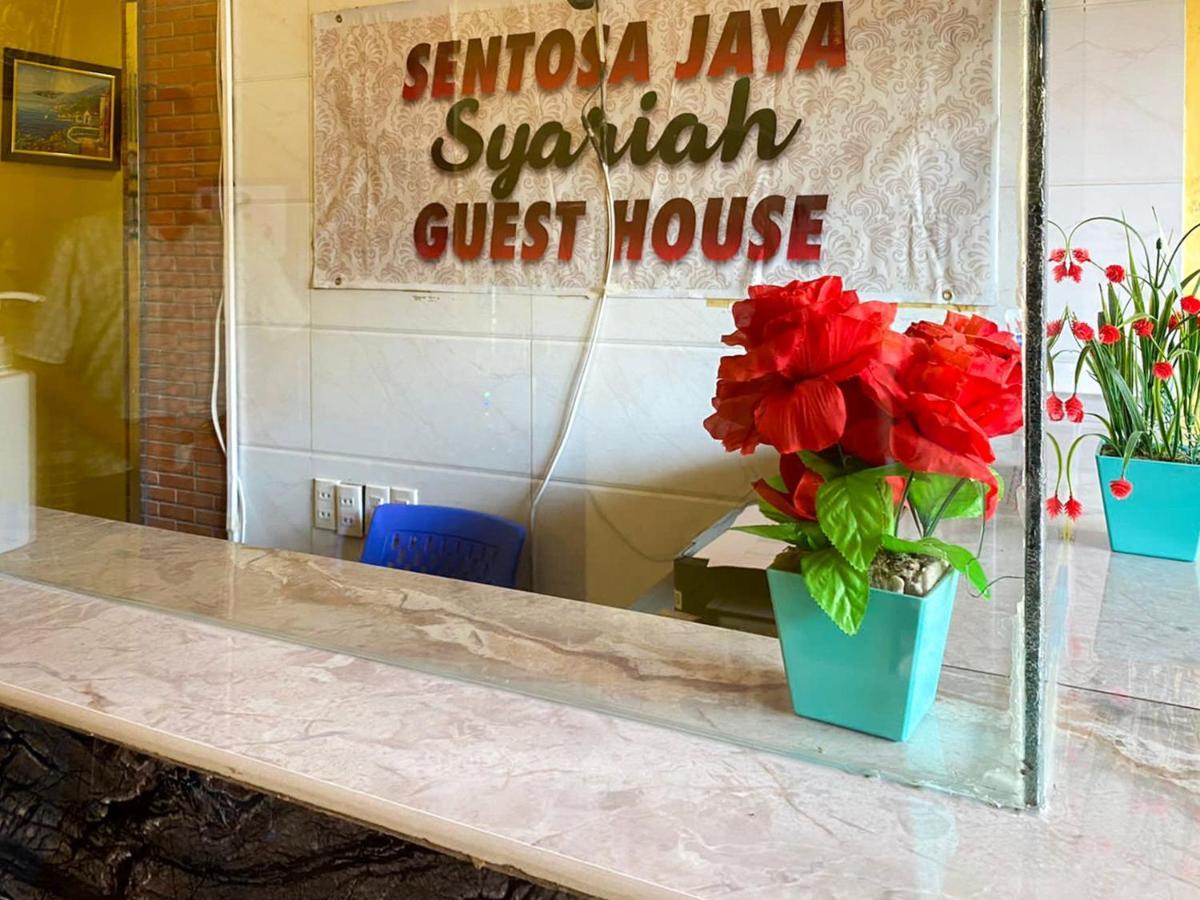 Sentosa Jaya Guest House Near Rs Hermina Medan Redpartner Bagian luar foto